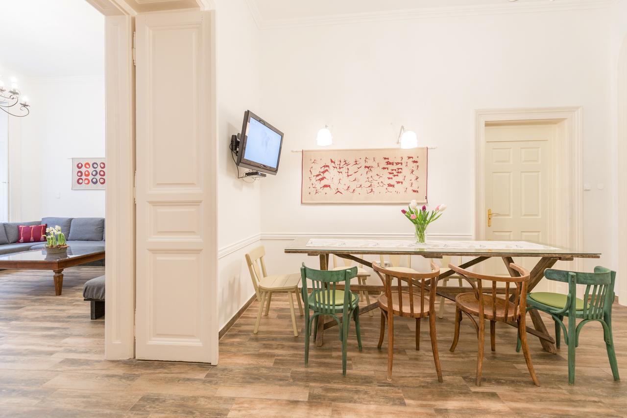 Family And Friends Apartment ブダペスト エクステリア 写真