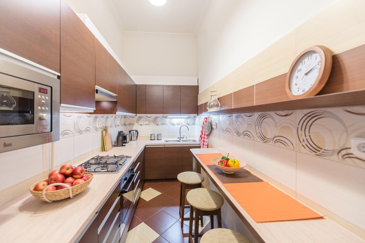 Family And Friends Apartment ブダペスト エクステリア 写真